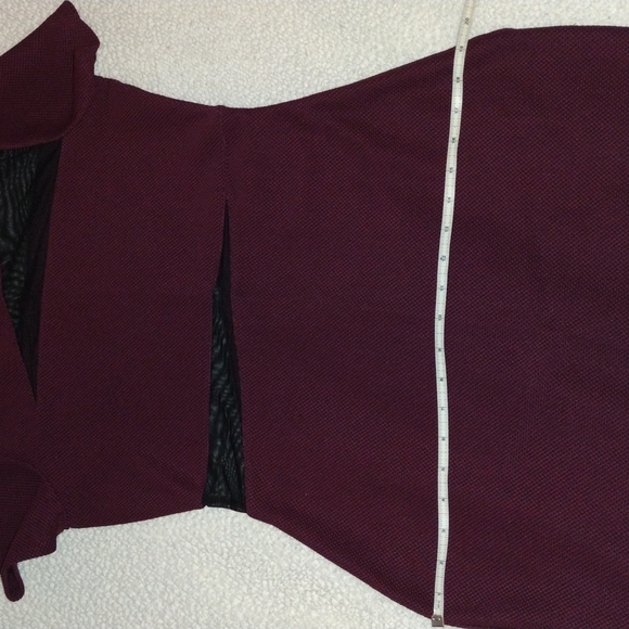Express Burgundy Dress. Size 10 - Picture 5 of 6